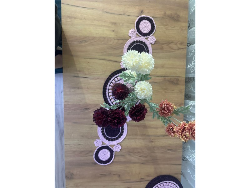 Traversă de Masă Croșetată Elegantă Rustic Florală – Handmade