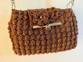 Geantă de umăr croșetată handmade maro ciocolatiu