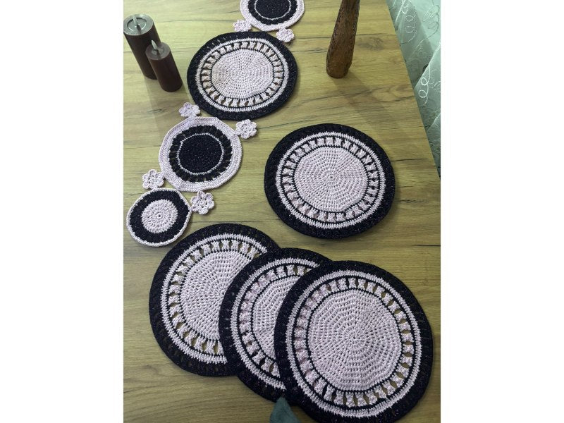 Suport decorativ croșetat manual ROZ – 30 cm